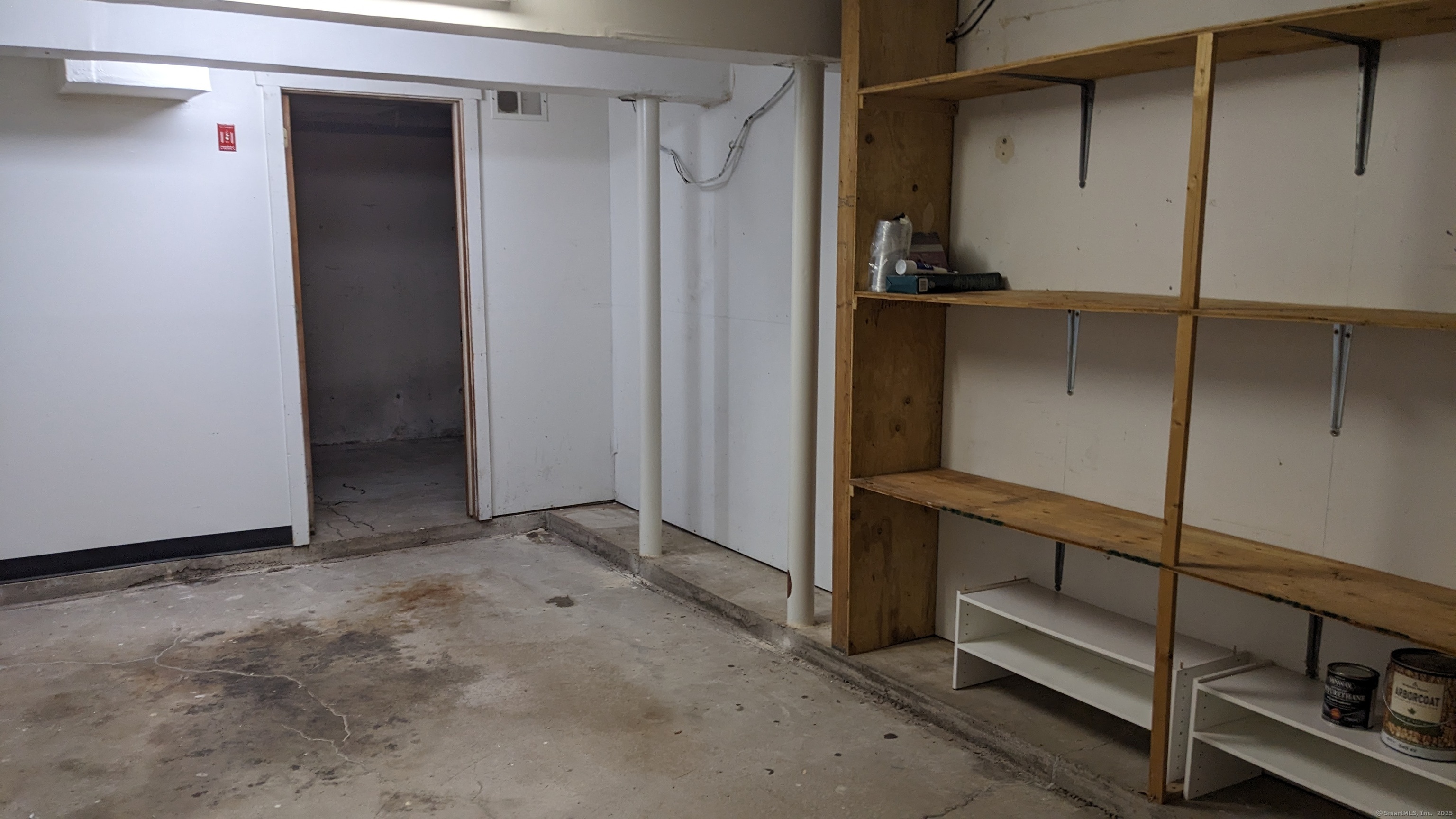 Hamden, Connecticut 06518, United States, 2 Bedrooms Bedrooms, ,2 BathroomsBathrooms,Residential,Active,176114