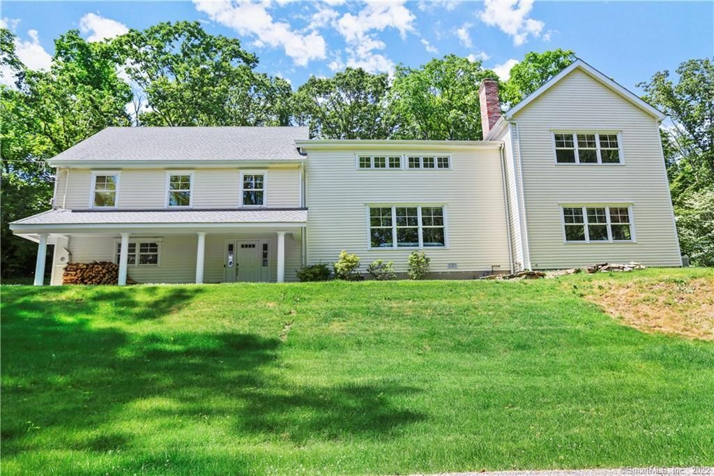 Photo of 220 Burr Street, Fairfield, CT 06824 (MLS # 24108038)