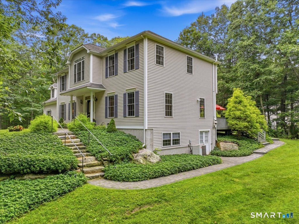 9 Inwood Drive