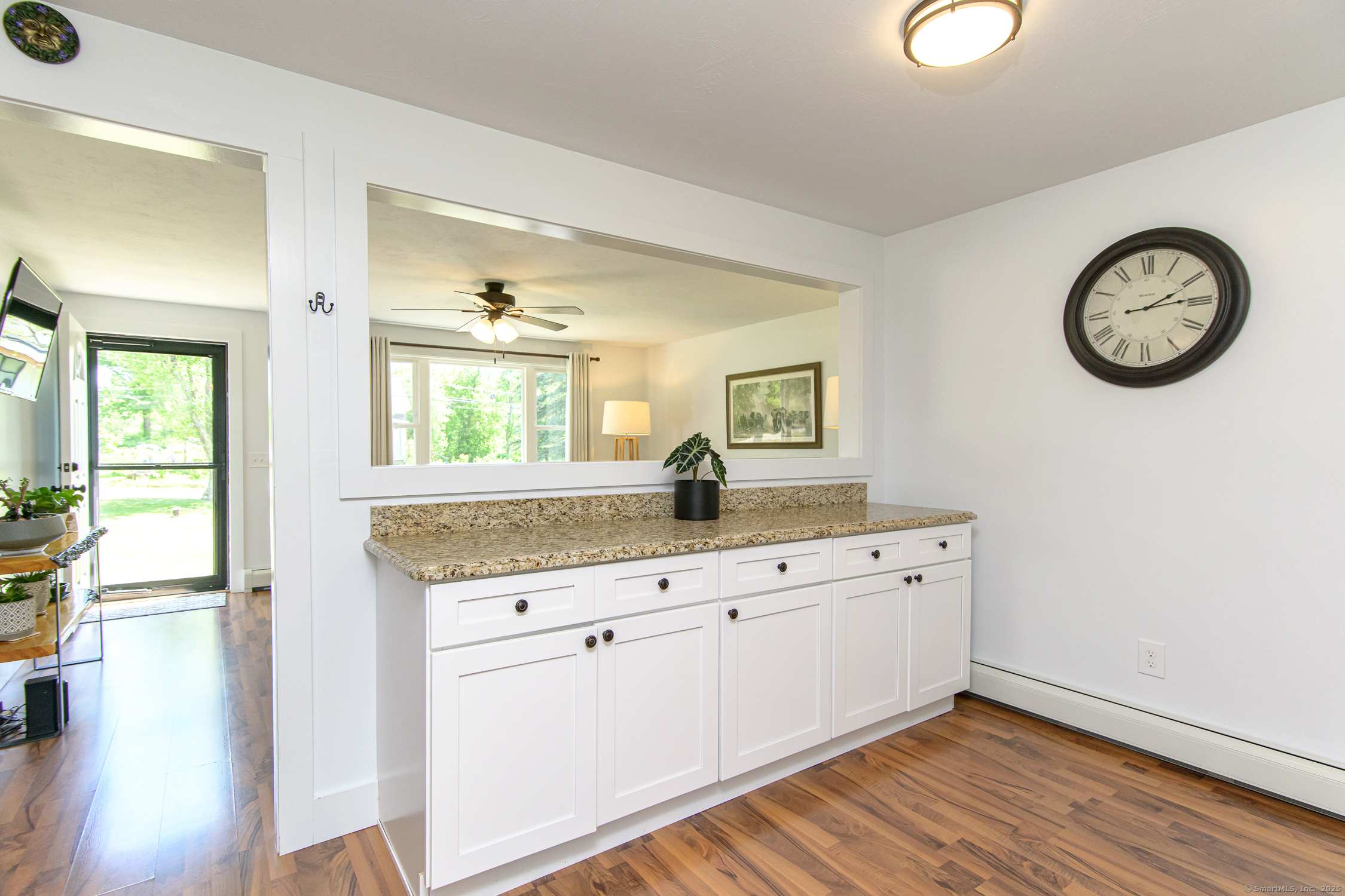 Woodstock, Connecticut 06281, United States, 3 Bedrooms Bedrooms, ,1 BathroomBathrooms,Residential,Pending,155890