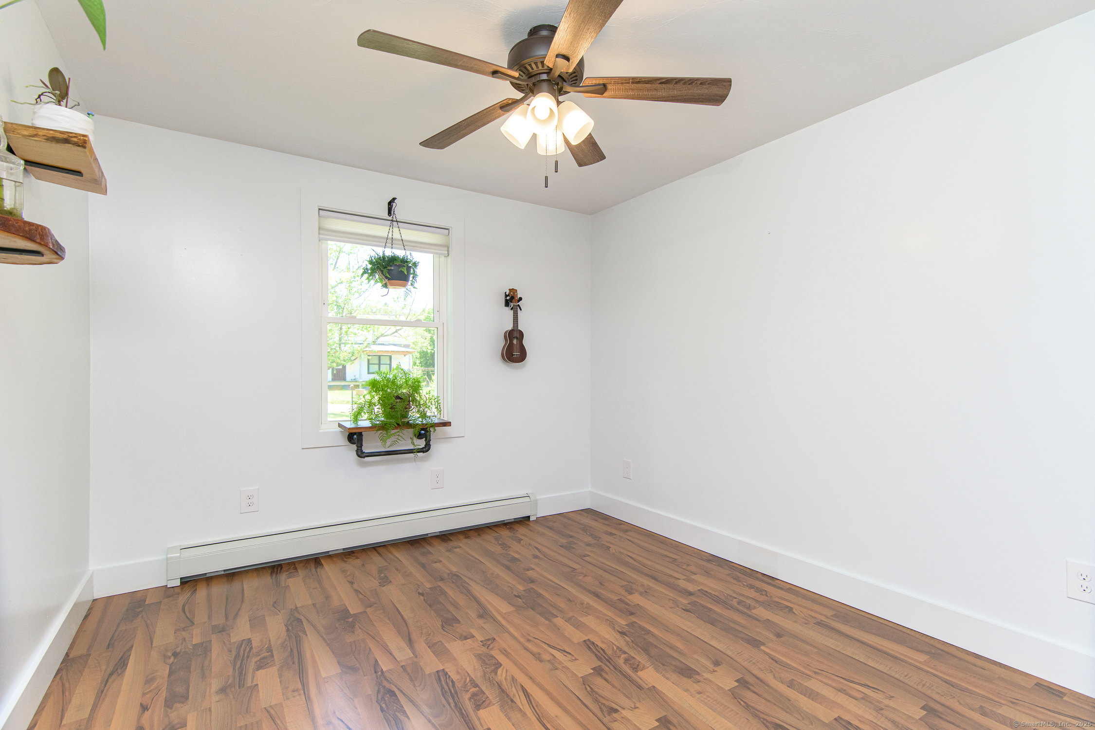 Woodstock, Connecticut 06281, United States, 3 Bedrooms Bedrooms, ,1 BathroomBathrooms,Residential,Pending,155890