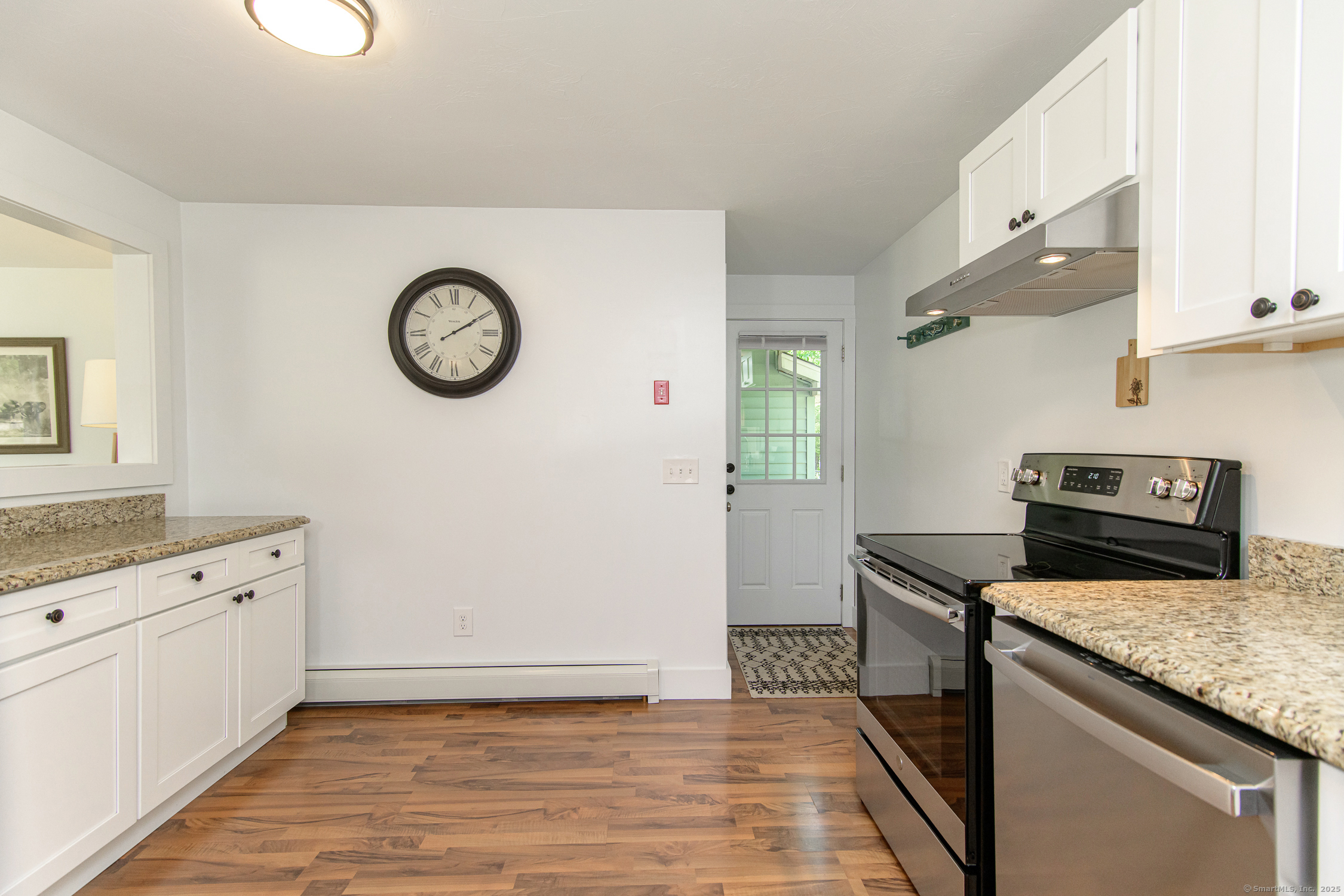 Woodstock, Connecticut 06281, United States, 3 Bedrooms Bedrooms, ,1 BathroomBathrooms,Residential,Pending,155890