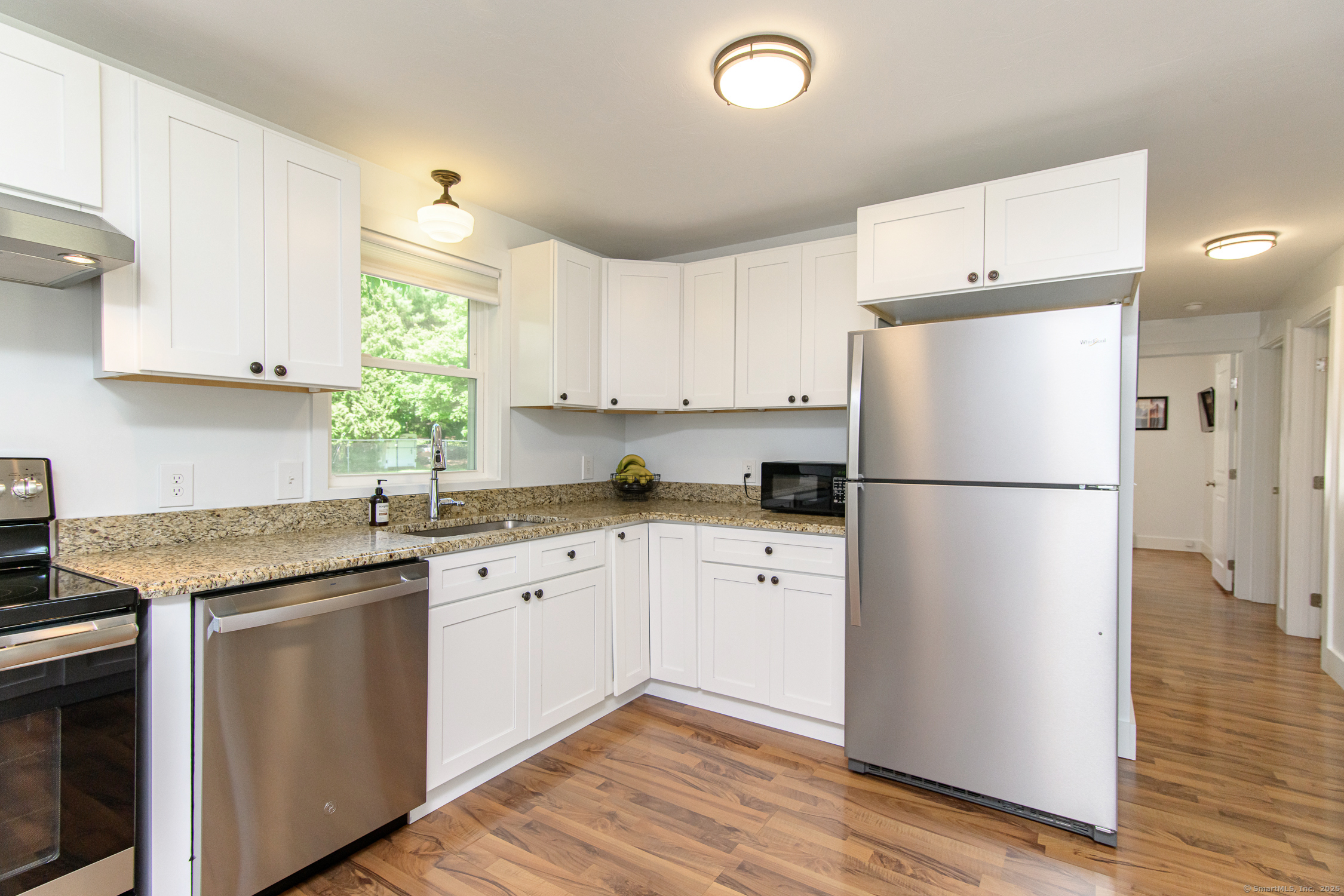 Woodstock, Connecticut 06281, United States, 3 Bedrooms Bedrooms, ,1 BathroomBathrooms,Residential,Pending,155890