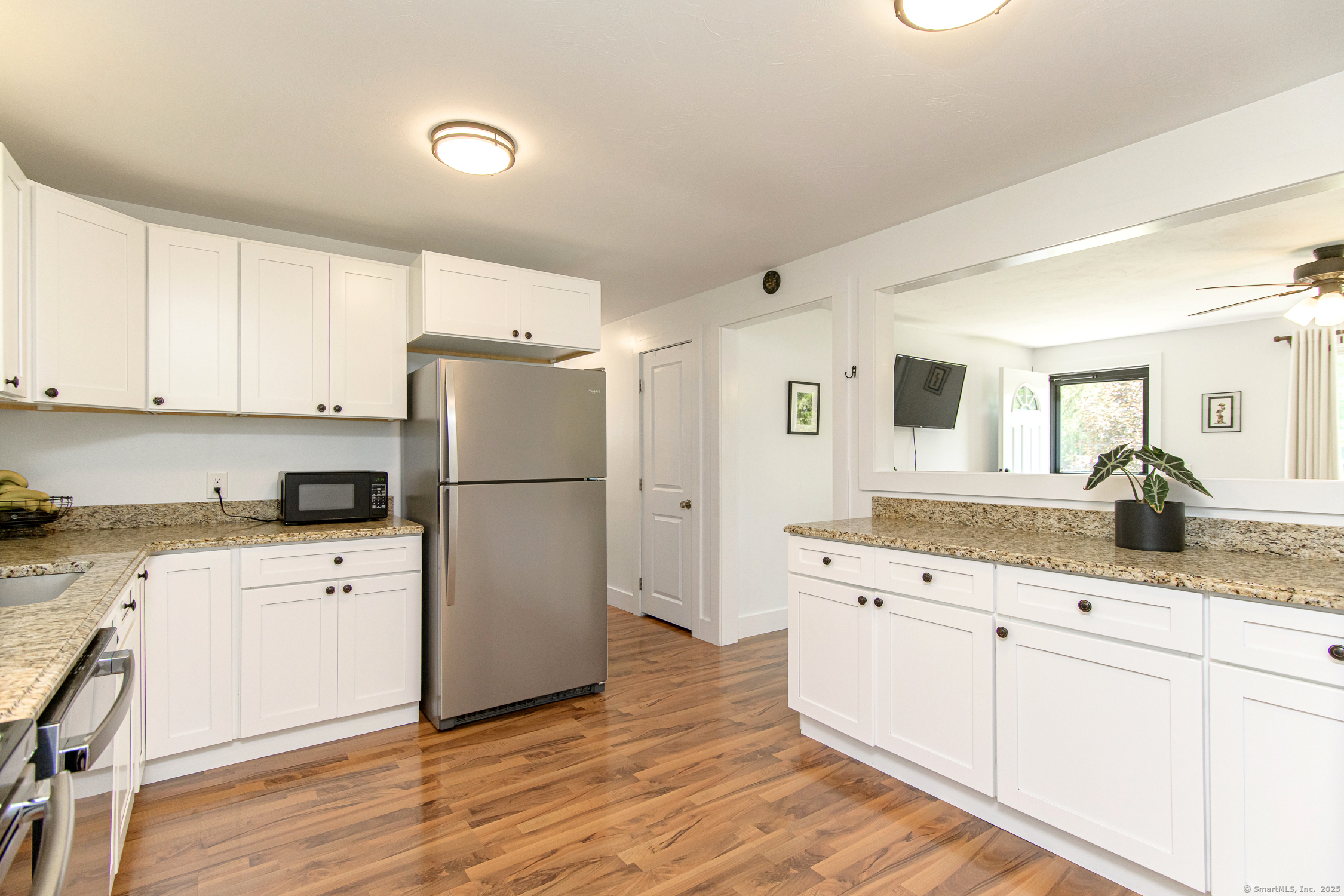 Woodstock, Connecticut 06281, United States, 3 Bedrooms Bedrooms, ,1 BathroomBathrooms,Residential,Pending,155890