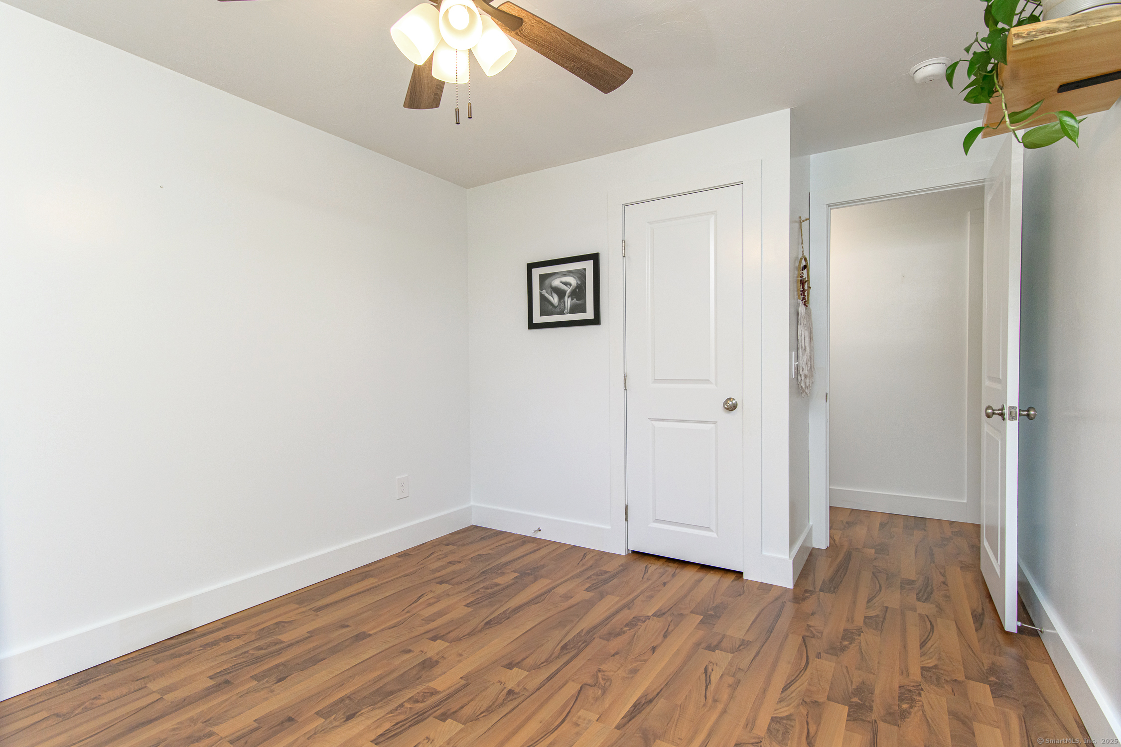 Woodstock, Connecticut 06281, United States, 3 Bedrooms Bedrooms, ,1 BathroomBathrooms,Residential,Pending,155890