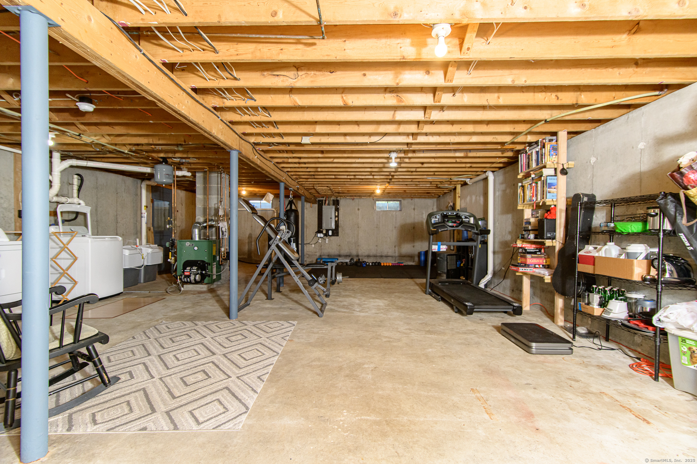 Woodstock, Connecticut 06281, United States, 3 Bedrooms Bedrooms, ,1 BathroomBathrooms,Residential,Pending,155890