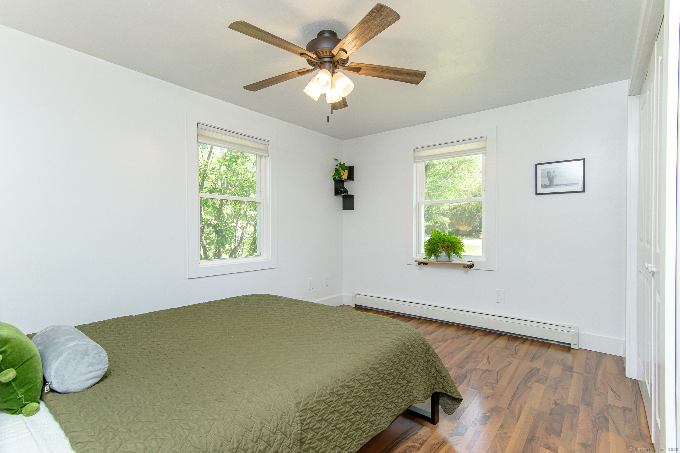 Woodstock, Connecticut 06281, United States, 3 Bedrooms Bedrooms, ,1 BathroomBathrooms,Residential,Pending,155890