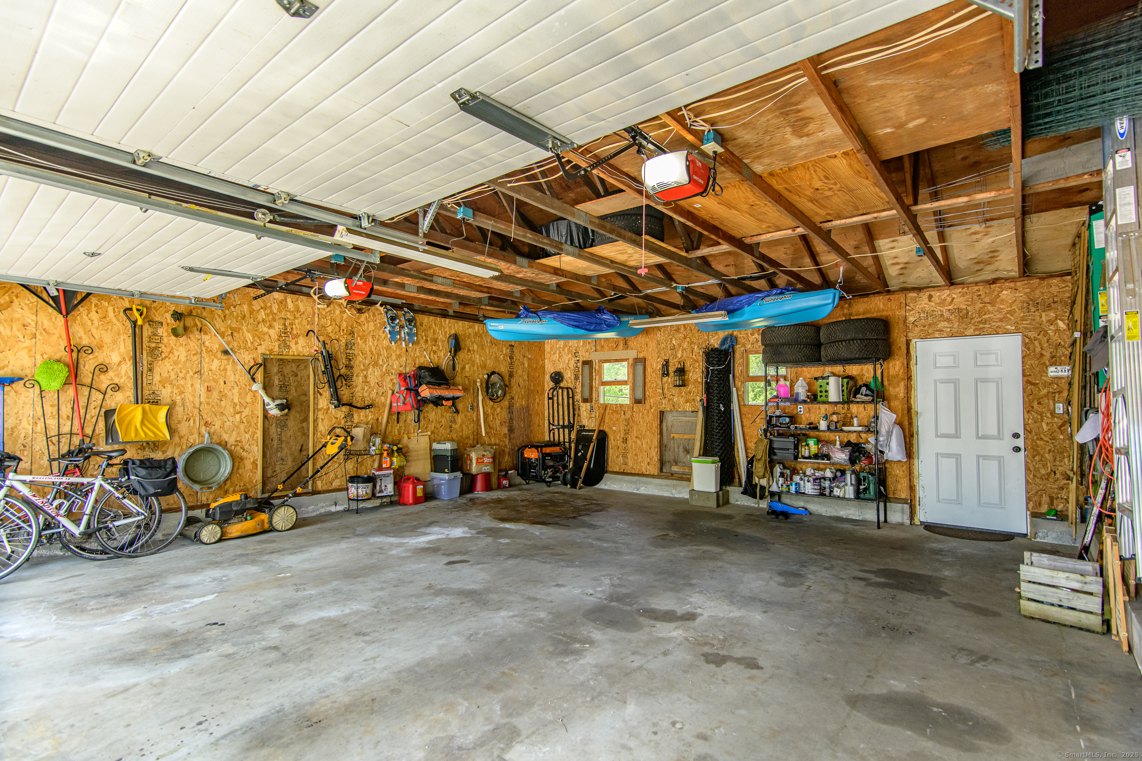 Woodstock, Connecticut 06281, United States, 3 Bedrooms Bedrooms, ,1 BathroomBathrooms,Residential,Pending,155890