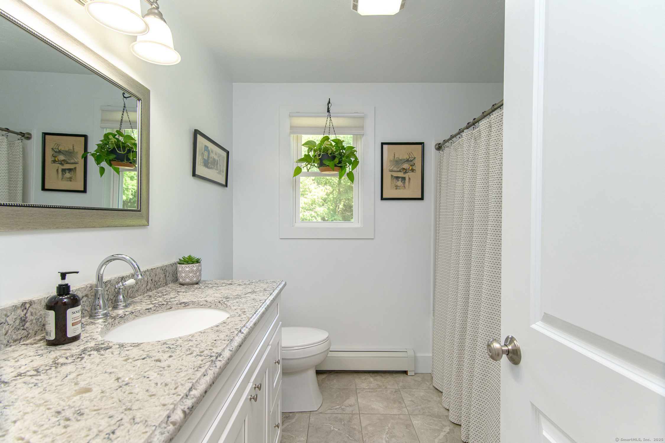 Woodstock, Connecticut 06281, United States, 3 Bedrooms Bedrooms, ,1 BathroomBathrooms,Residential,Pending,155890