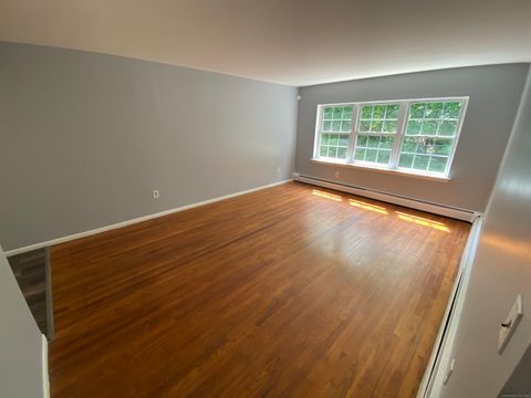 Photo of 10 Highland Street #2R, West Haven, CT 06516 (MLS # 24121972)