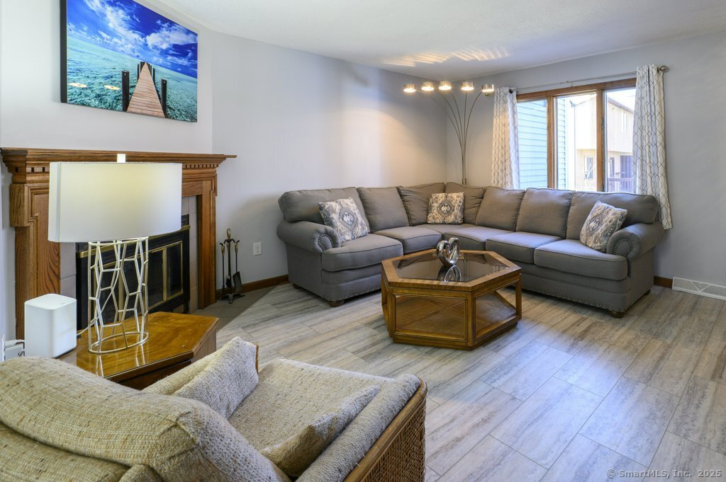 73 Mark Drive, Southington, Connecticut image 6