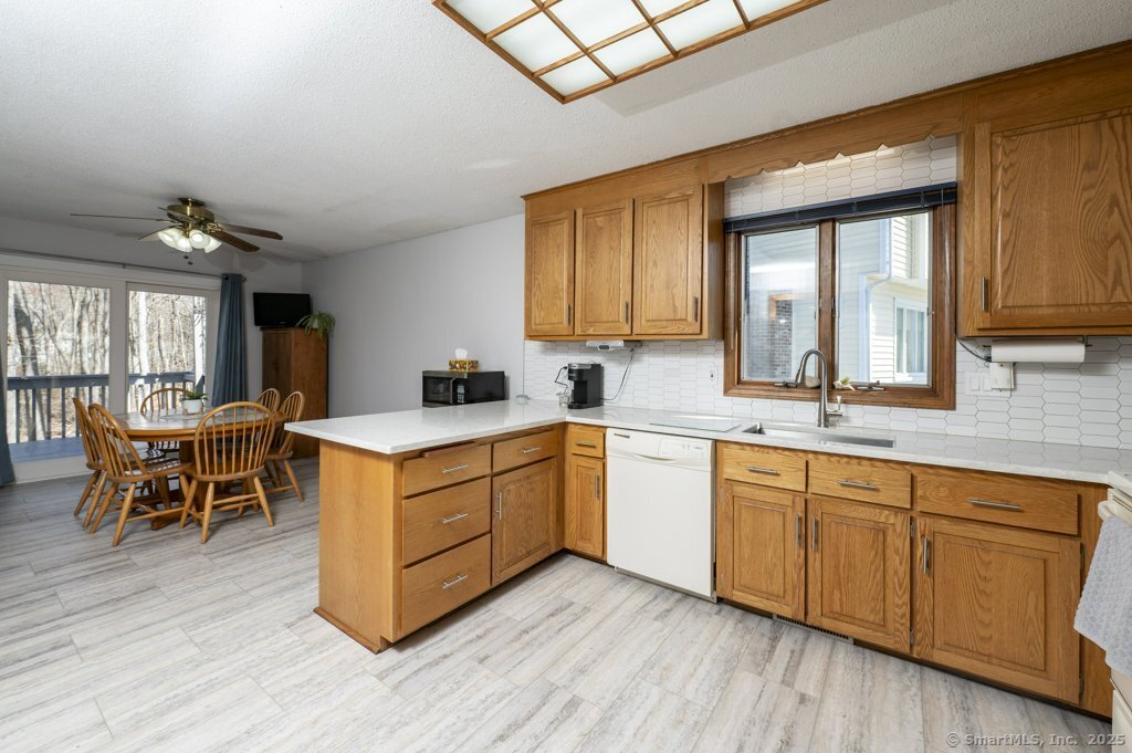 73 Mark Drive, Southington, Connecticut image 11
