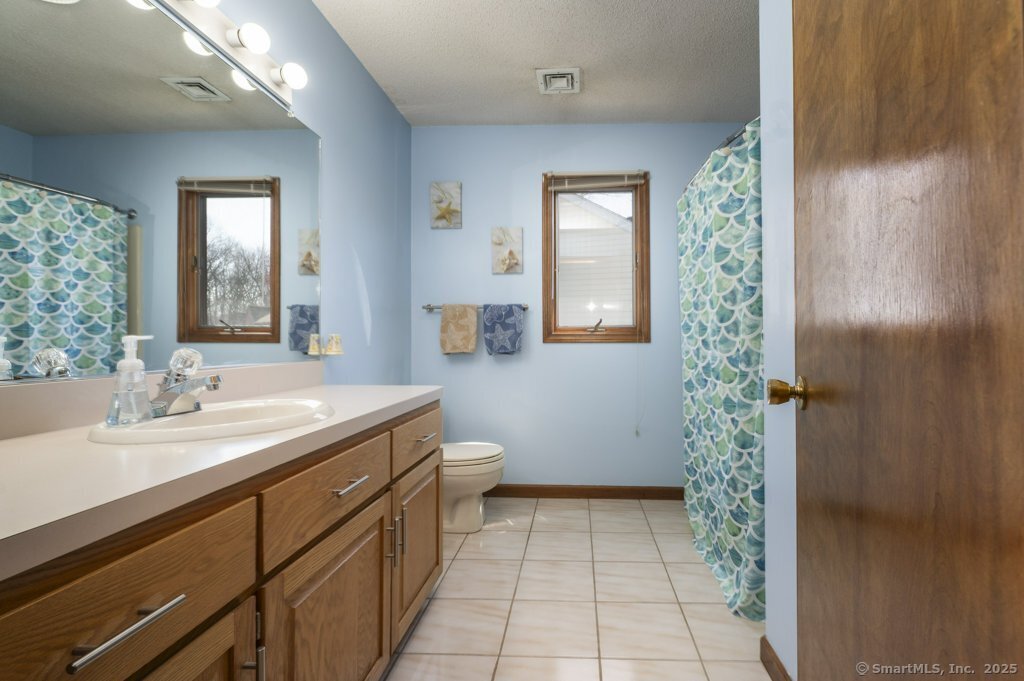 73 Mark Drive, Southington, Connecticut image 27