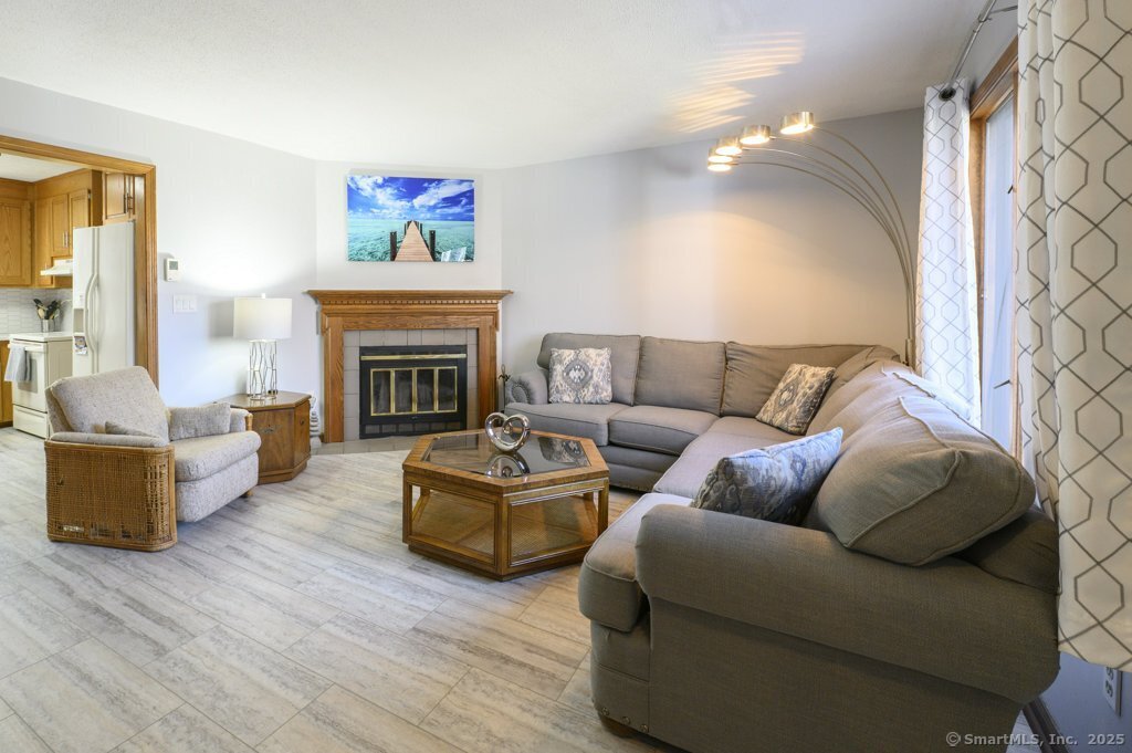 73 Mark Drive, Southington, Connecticut image 7