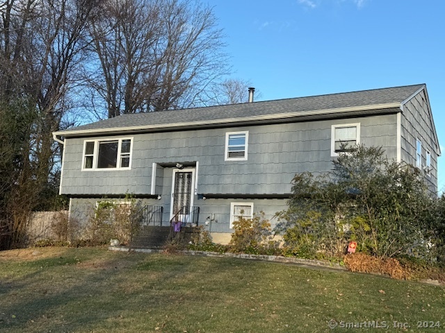 2 Clark Road, New Fairfield, Connecticut - 3 Bedrooms  
2 Bathrooms  
7 Rooms - 