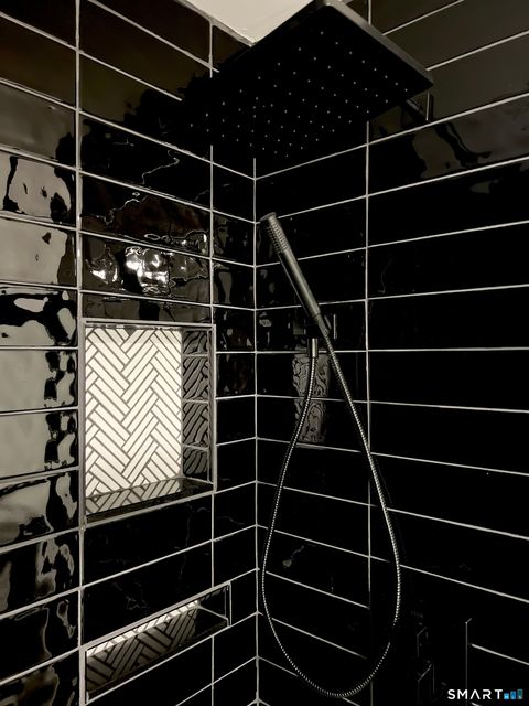 Tiny photo for 179 Butternut Street #7, Middletown, CT 06457 (MLS # 24154299)