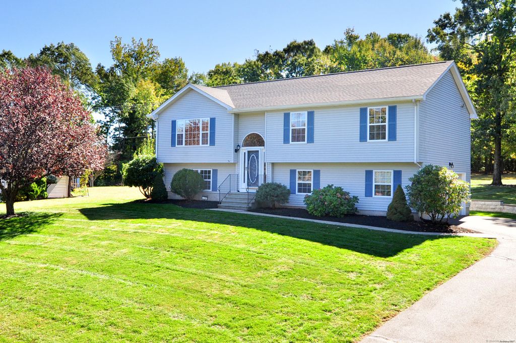 Photo of 158 Winterwood, Windsor, CT 06095 (MLS # 170623669)