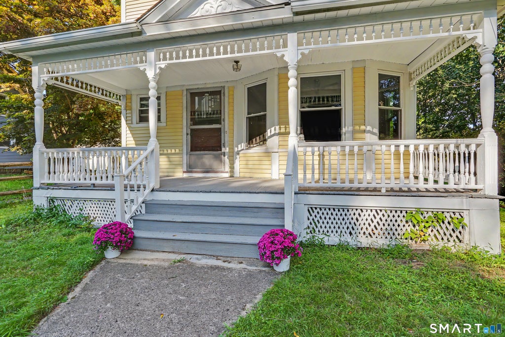 Photo of 1908 Stratfield Road, Fairfield, CT 06825 (MLS # 24200064)