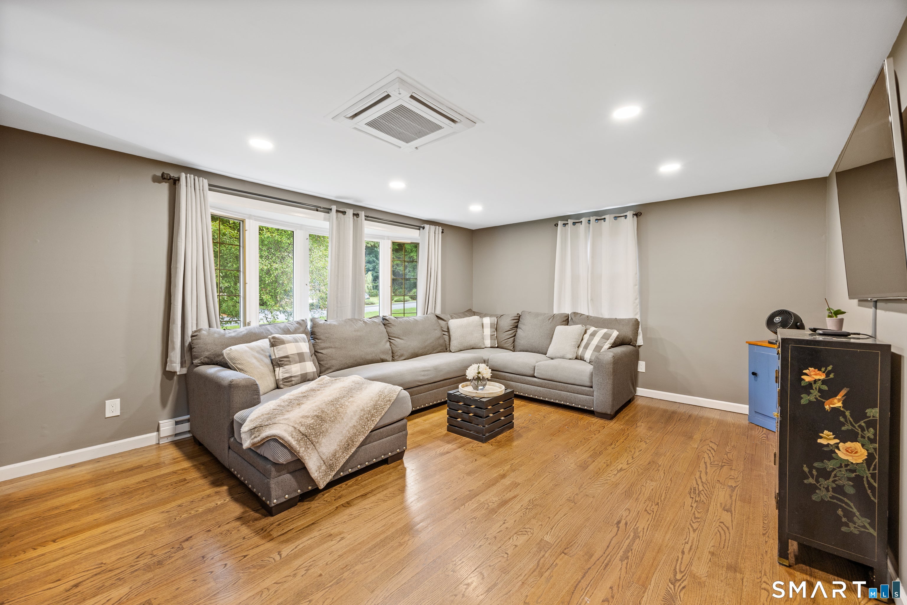 14 Glen Hollow Drive