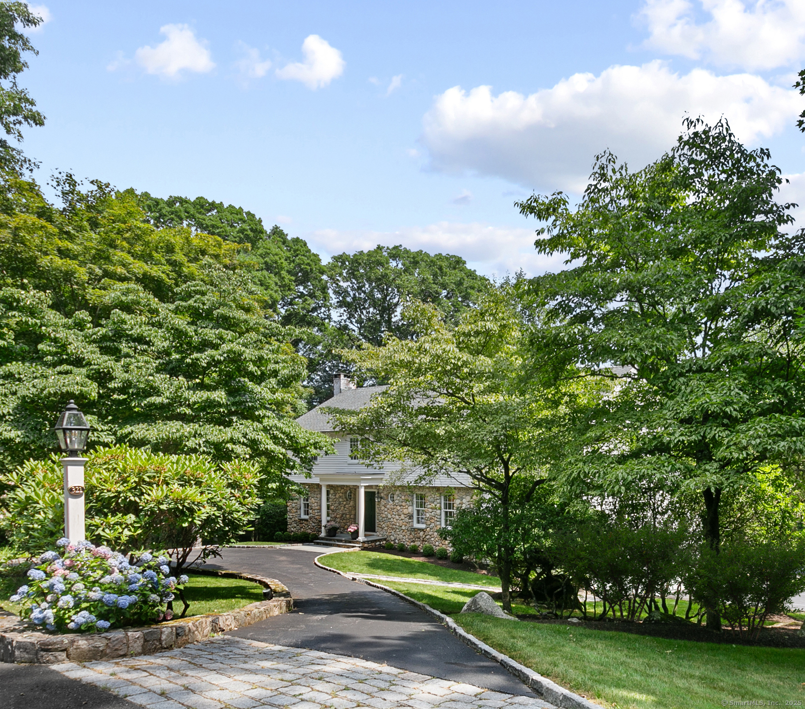 Property for Sale at Frogtown Road, New Canaan, Connecticut - Bedrooms: 5 
Bathrooms: 5 
Rooms: 14  - $2,795,000