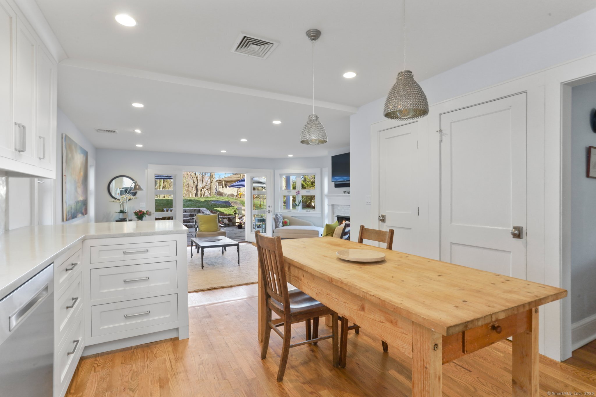 Greenwich, Connecticut 06807, United States, 4 Bedrooms Bedrooms, ,4 BathroomsBathrooms,Residential,Active,102779