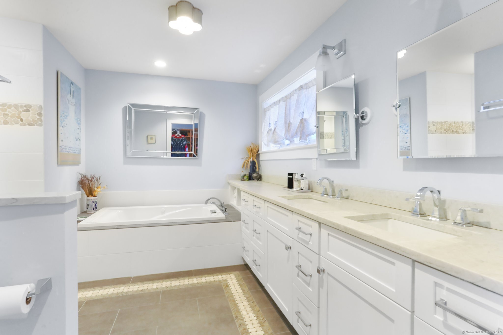 Greenwich, Connecticut 06807, United States, 4 Bedrooms Bedrooms, ,4 BathroomsBathrooms,Residential,Active,102779