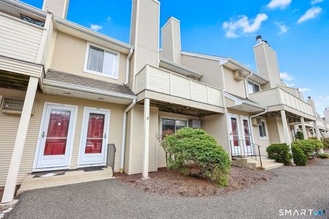 Tiny photo for 305 Willow Springs #305, New Milford, CT 06776 (MLS # 24163350)