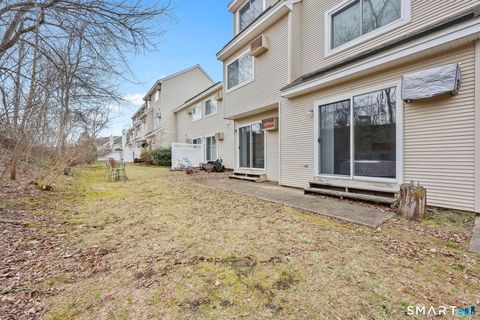 Tiny photo for 305 Willow Springs #305, New Milford, CT 06776 (MLS # 24163350)