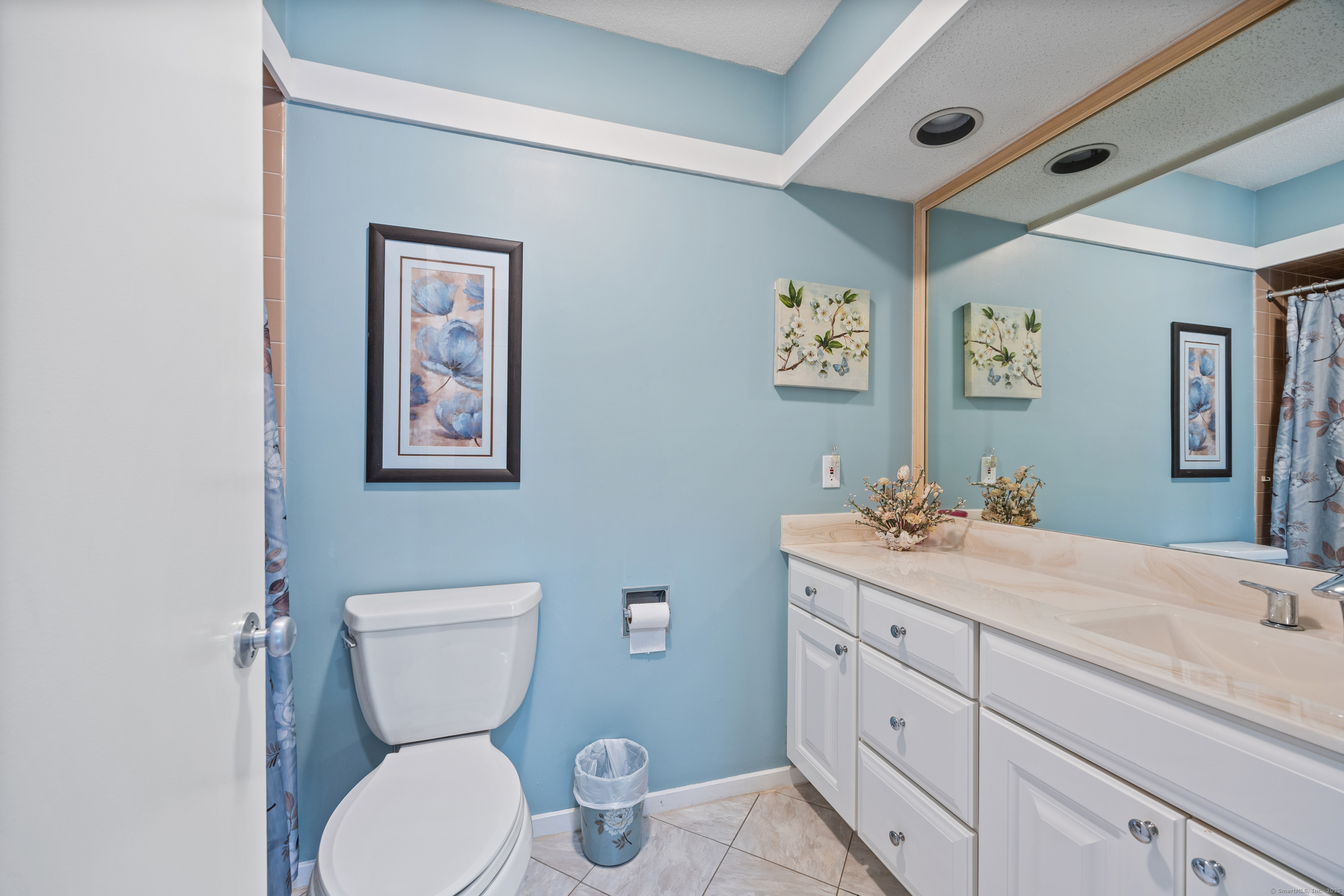 650 Heritage Village #B, Southbury, Connecticut image 17