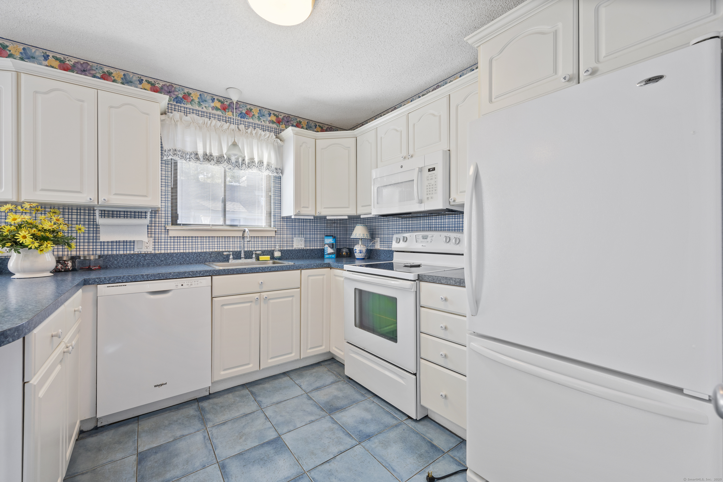 650 Heritage Village #B, Southbury, Connecticut image 3