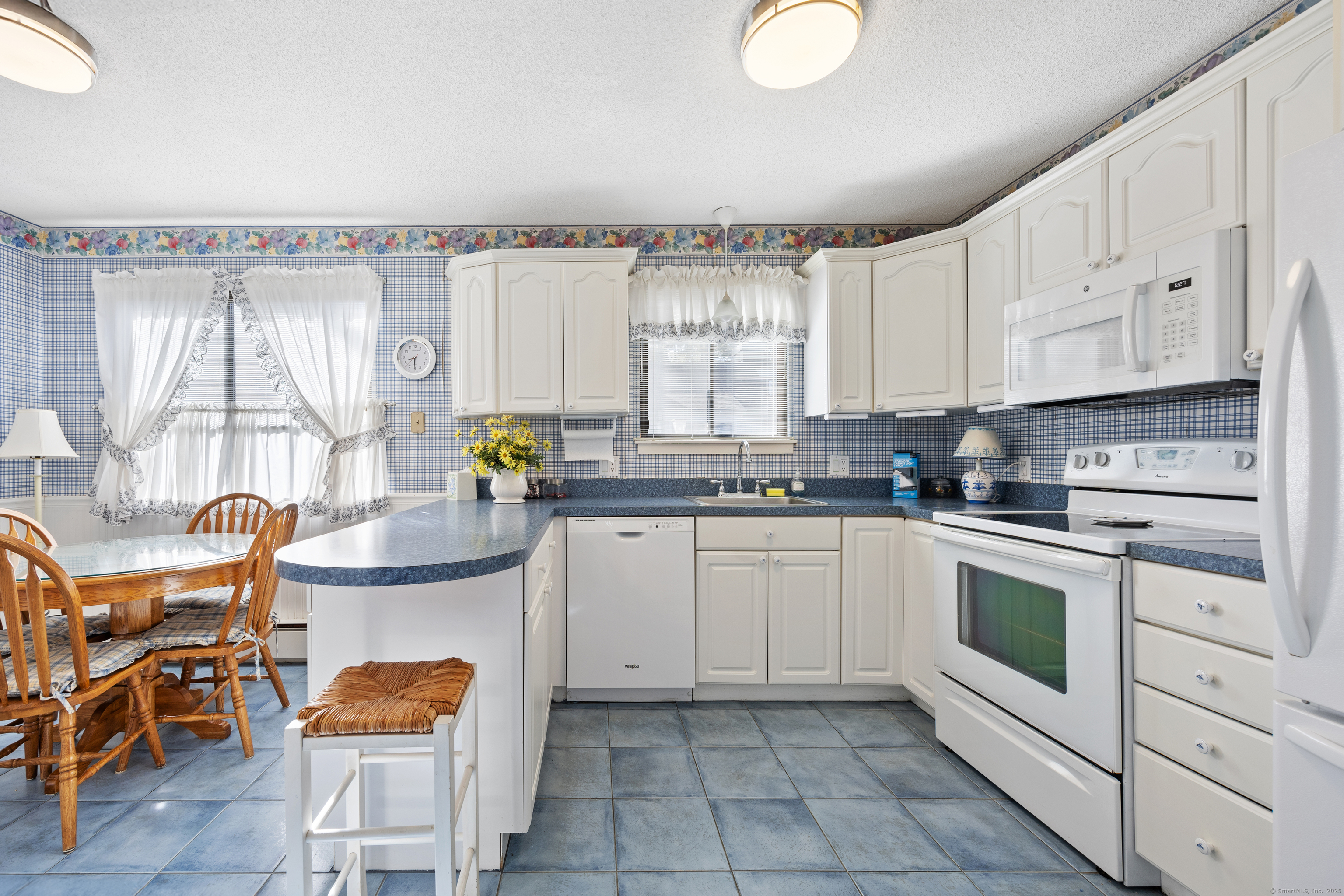 650 Heritage Village #B, Southbury, Connecticut image 2