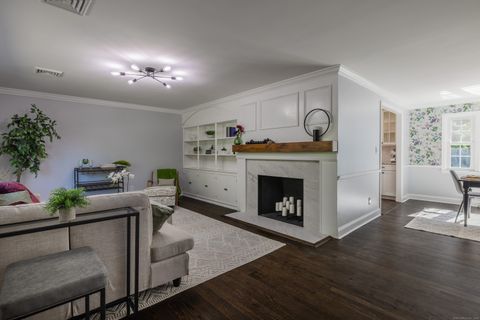 2428 Huntington Turnpike Trumbull CT 06611