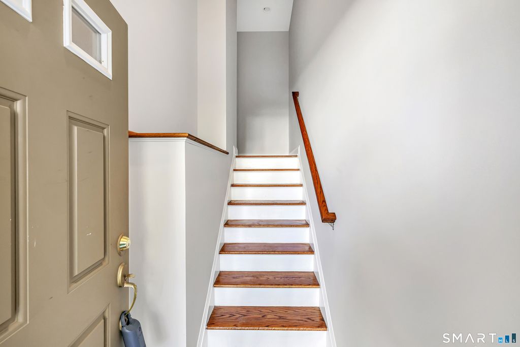 Photo of 22 Ashwood Circle #22, Shelton, CT 06484 (MLS # 24149721)