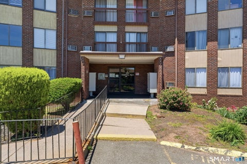 Photo of 2316 Cromwell Hills Drive #2316, Cromwell, CT 06416 (MLS # 24182341)