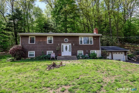 Homes For Sale - 5 Connelly Road<br/> New Milford, CT 06776