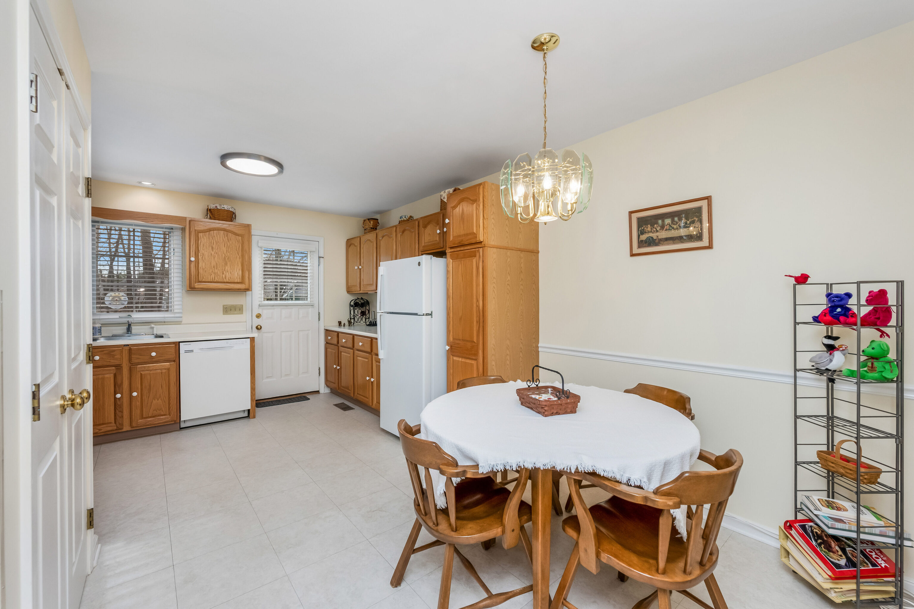 Monroe, Connecticut 06468, United States, 1 Bedroom Bedrooms, ,2 BathroomsBathrooms,Residential,Coming Soon,240872