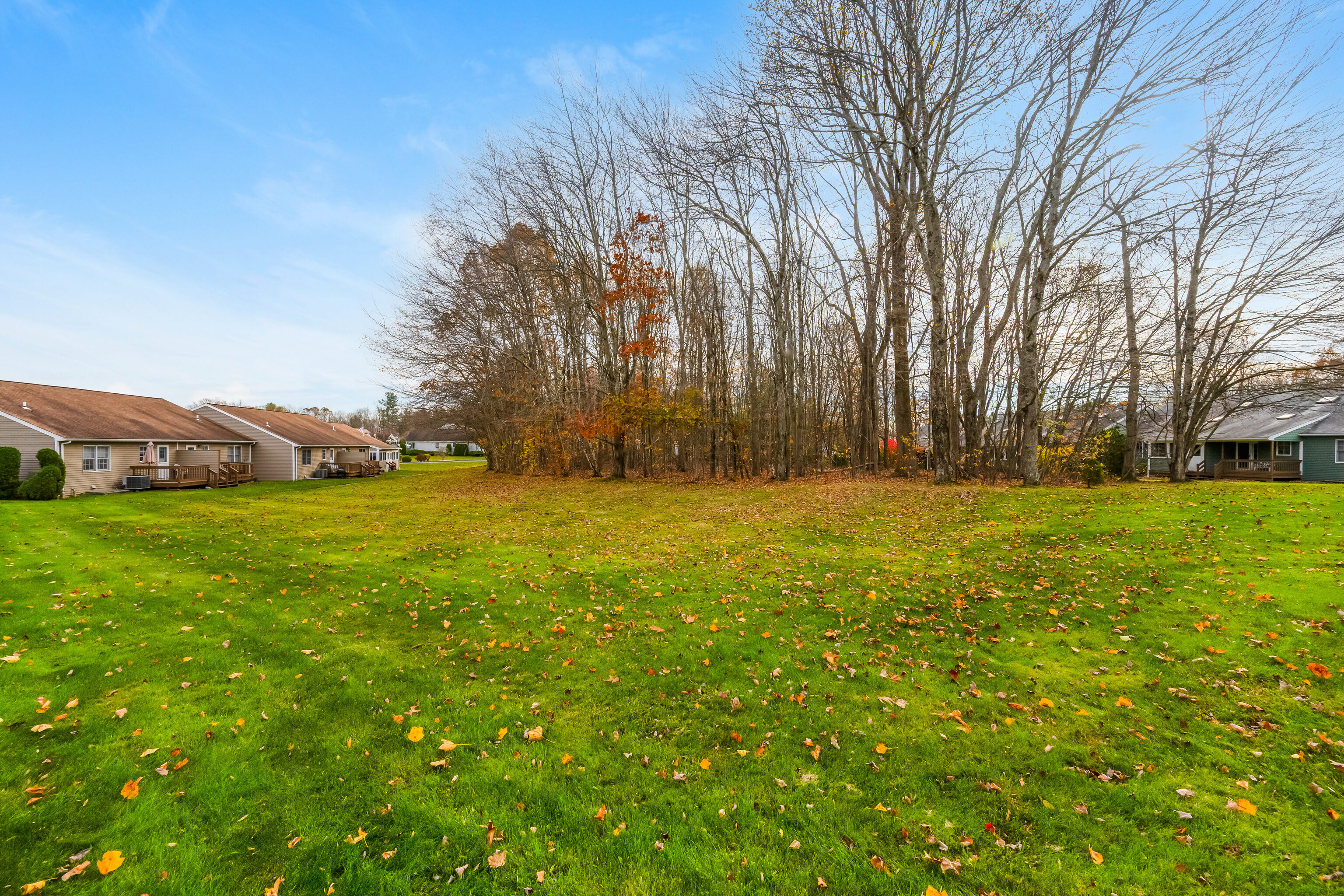 Monroe, Connecticut 06468, United States, 1 Bedroom Bedrooms, ,2 BathroomsBathrooms,Residential,Coming Soon,240872