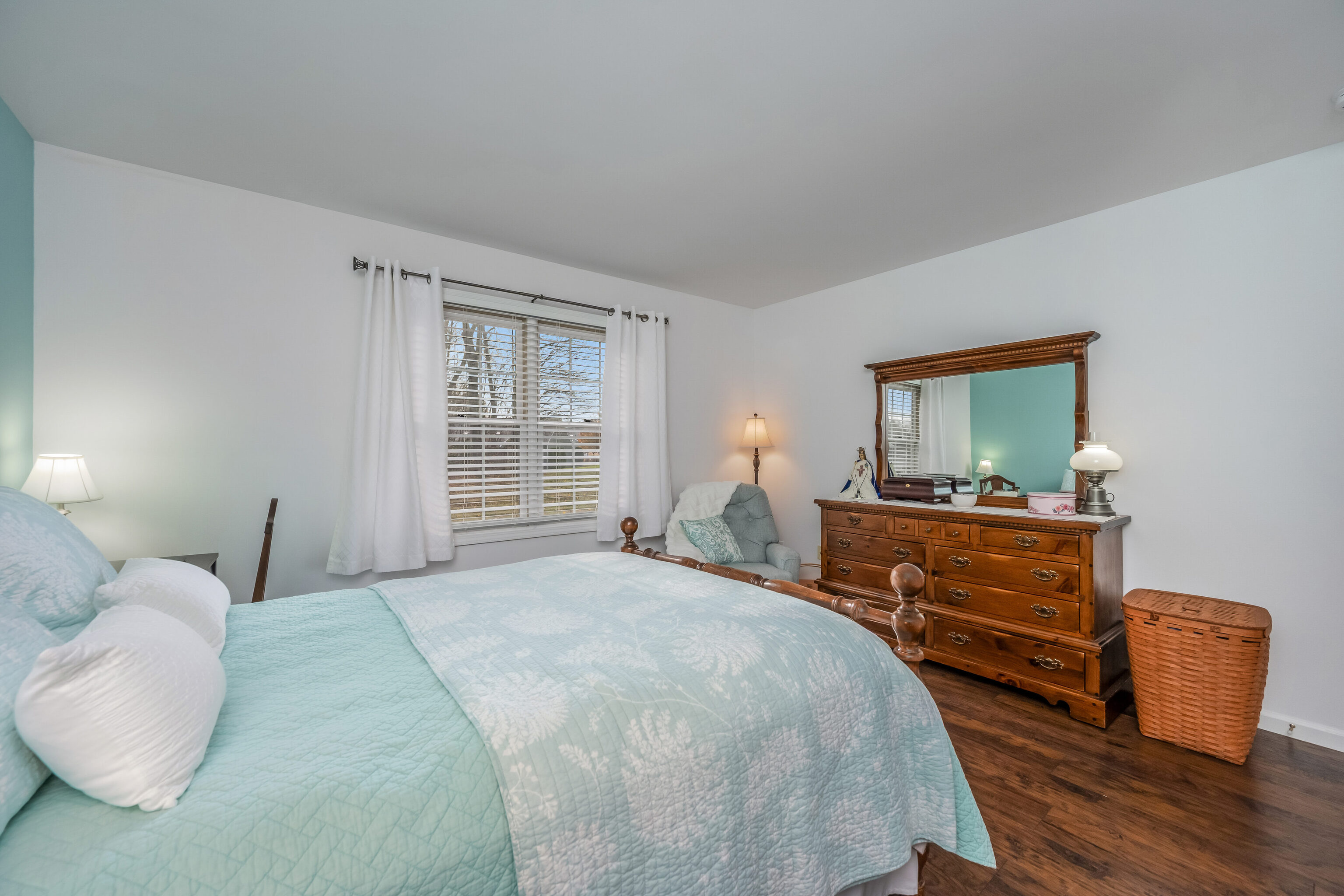 Monroe, Connecticut 06468, United States, 1 Bedroom Bedrooms, ,2 BathroomsBathrooms,Residential,Coming Soon,240872