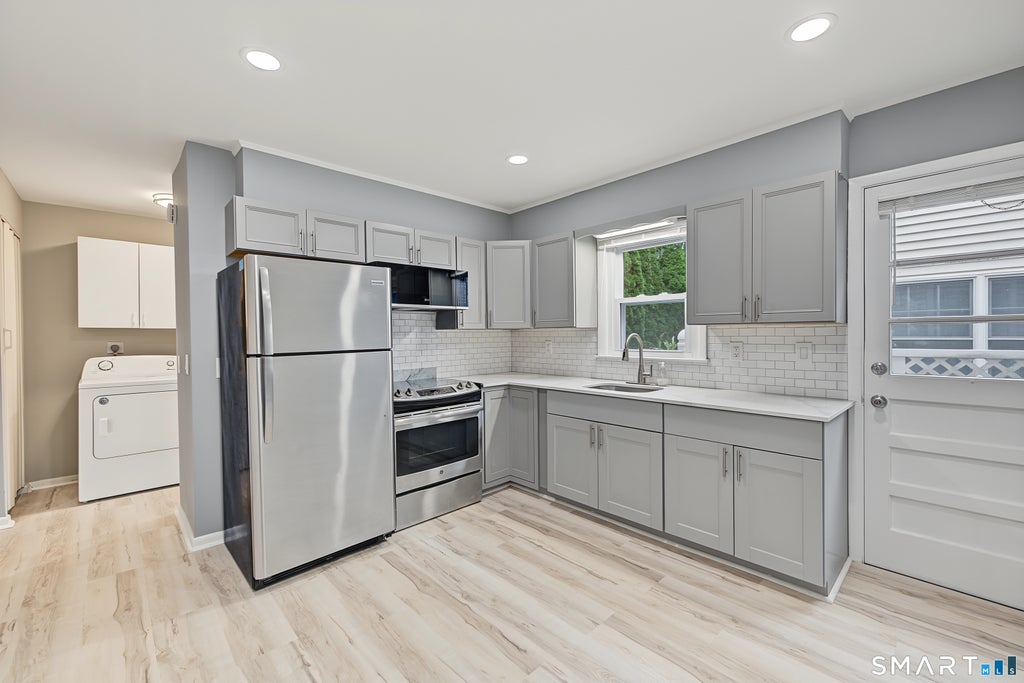 Photo of 151 Seaside Avenue #3, Stamford, CT 06902 (MLS # 24204176)
