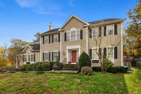 Photo of 4 Abbey Lane, Newtown, CT 06470 (MLS # 24134658)