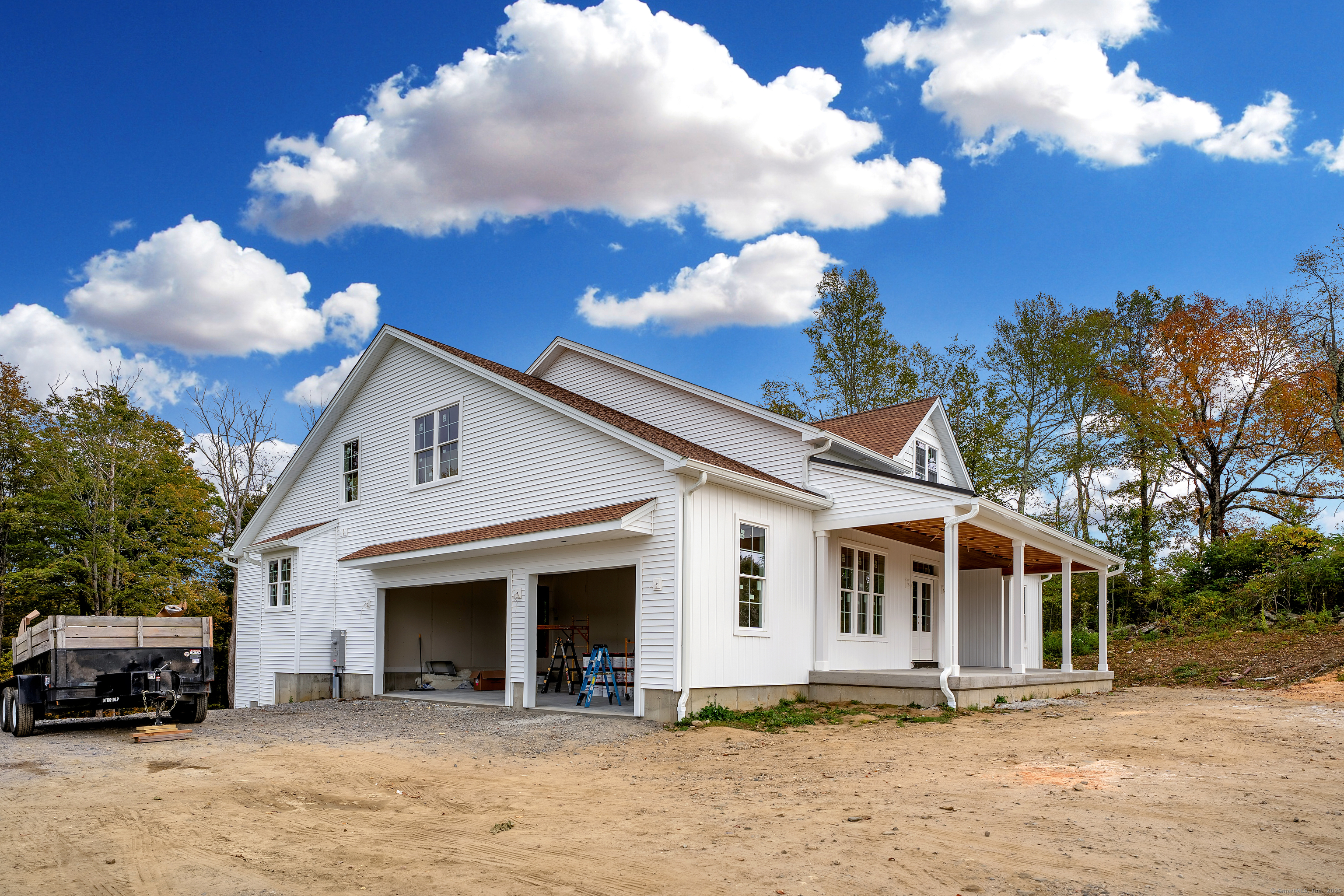 12 Meadowcrest Drive North