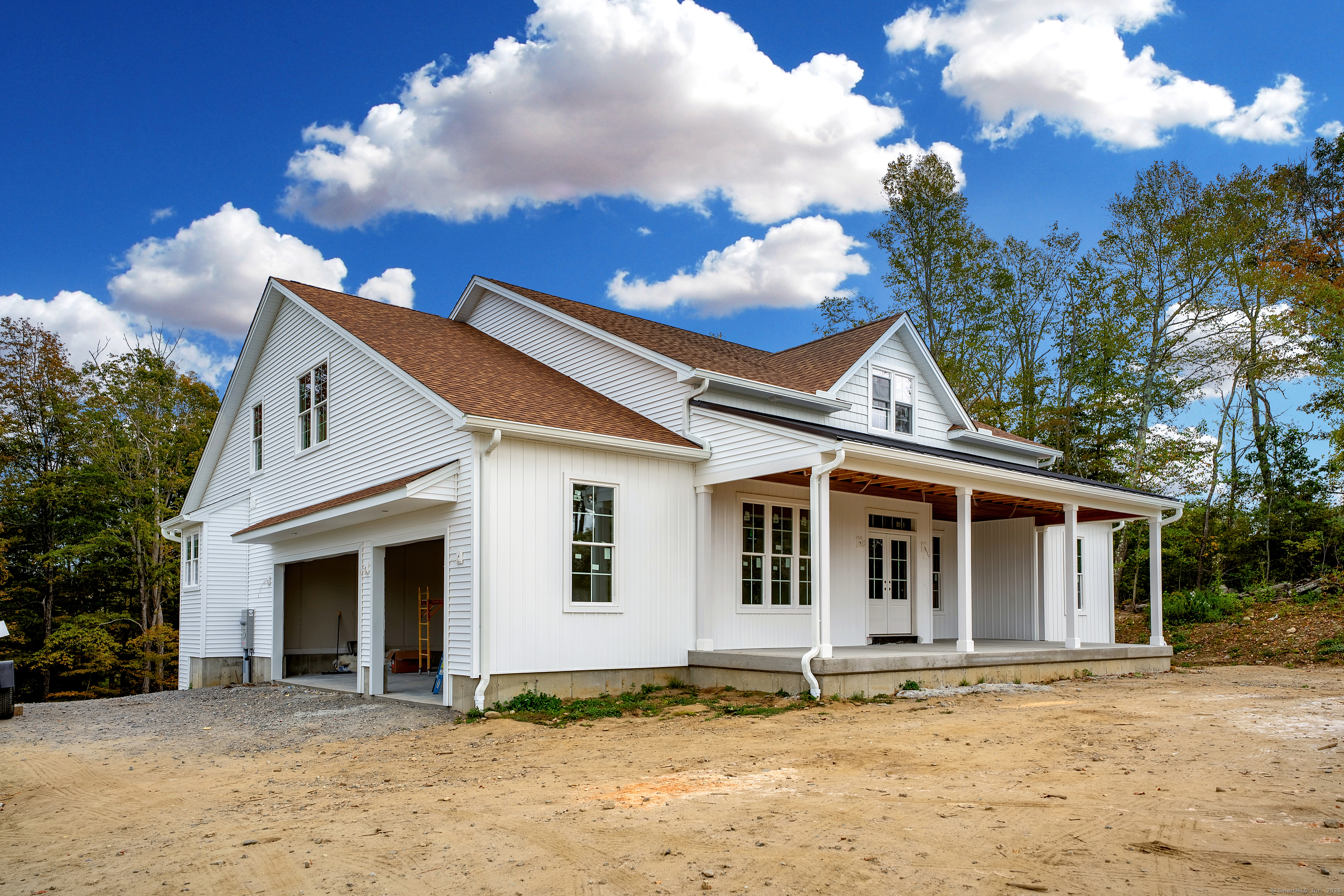 12 Meadowcrest Drive North