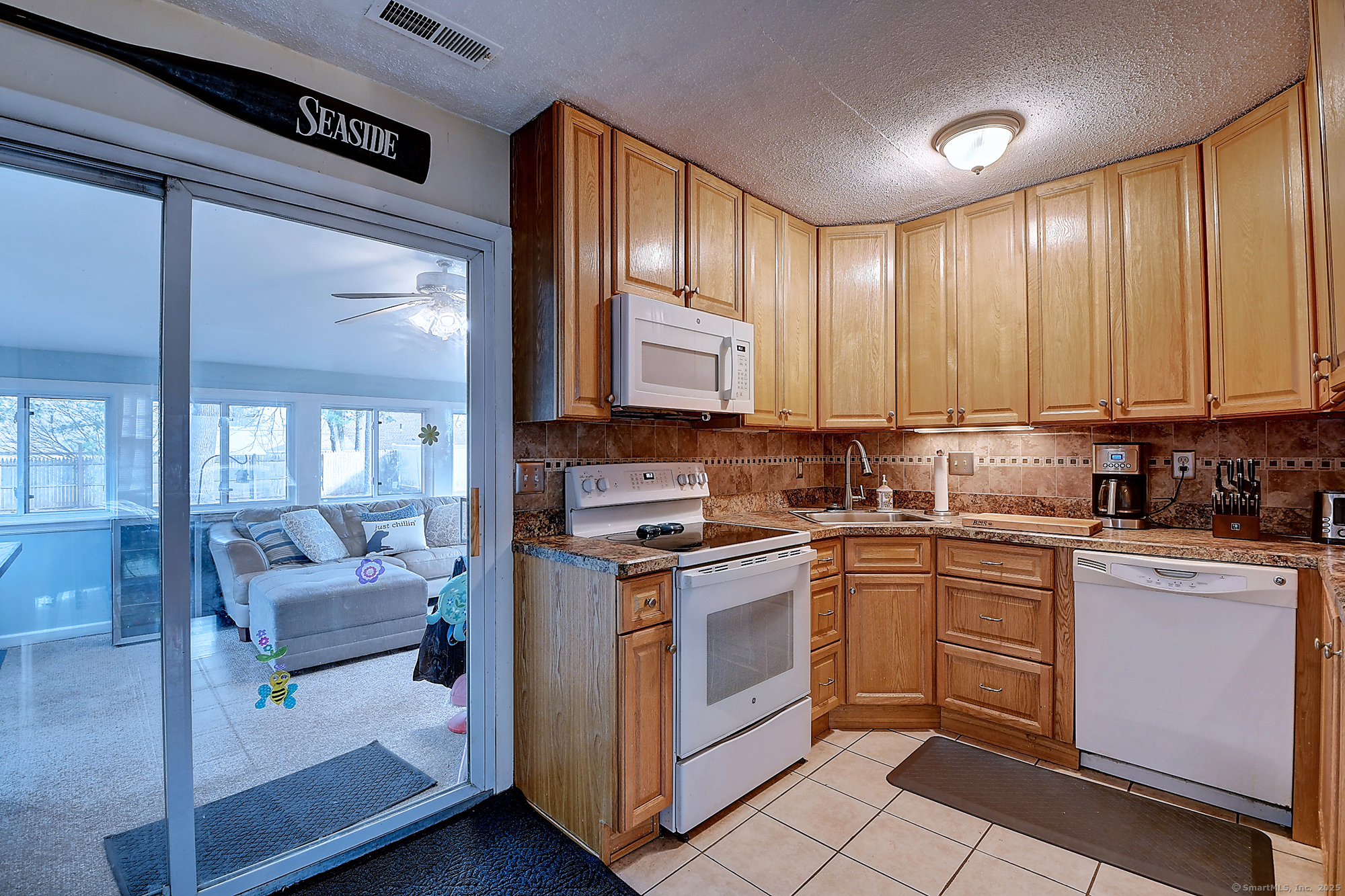 246 Oconnell Drive, East Hartford, Connecticut image 5