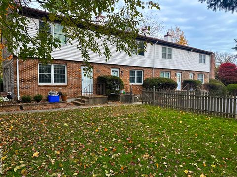 Tiny photo for 209 Seaside Avenue #APT 2, Stamford, CT 06902 (MLS # 24127047)