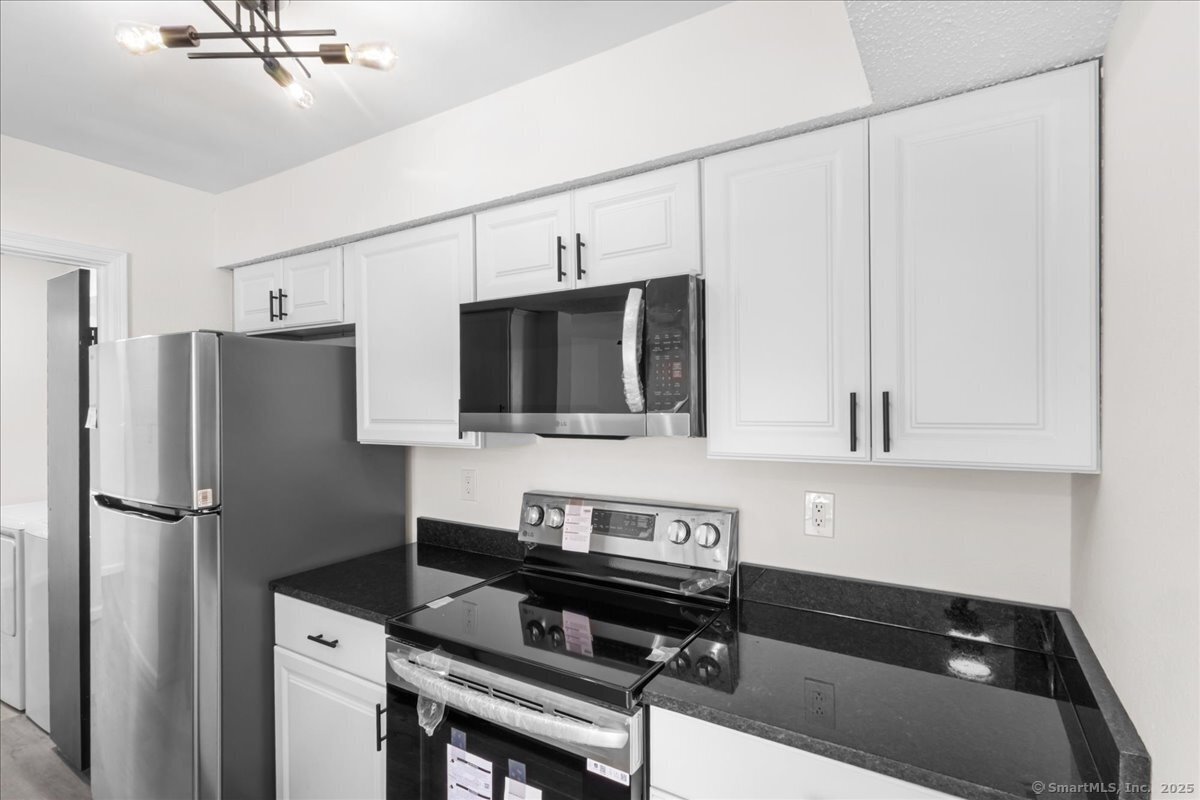 85 Crown Knoll Court #APT 117, Groton, Connecticut image 14