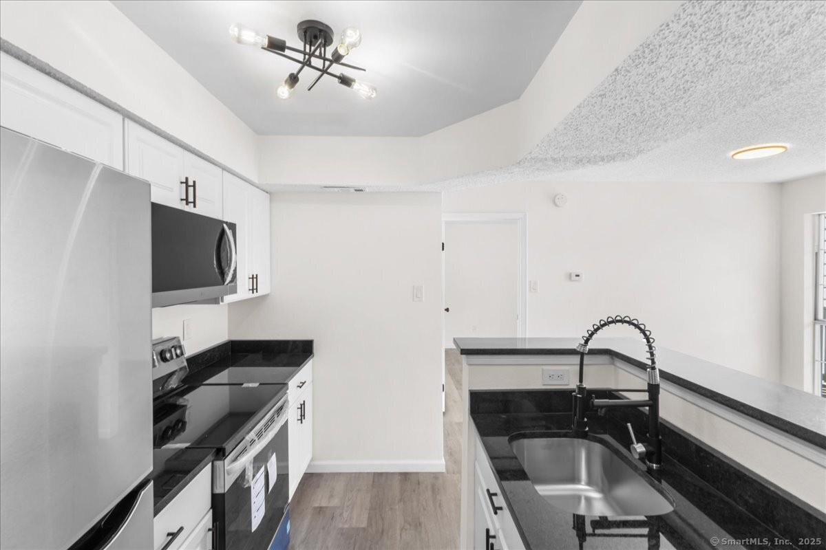 85 Crown Knoll Court #APT 117, Groton, Connecticut image 13