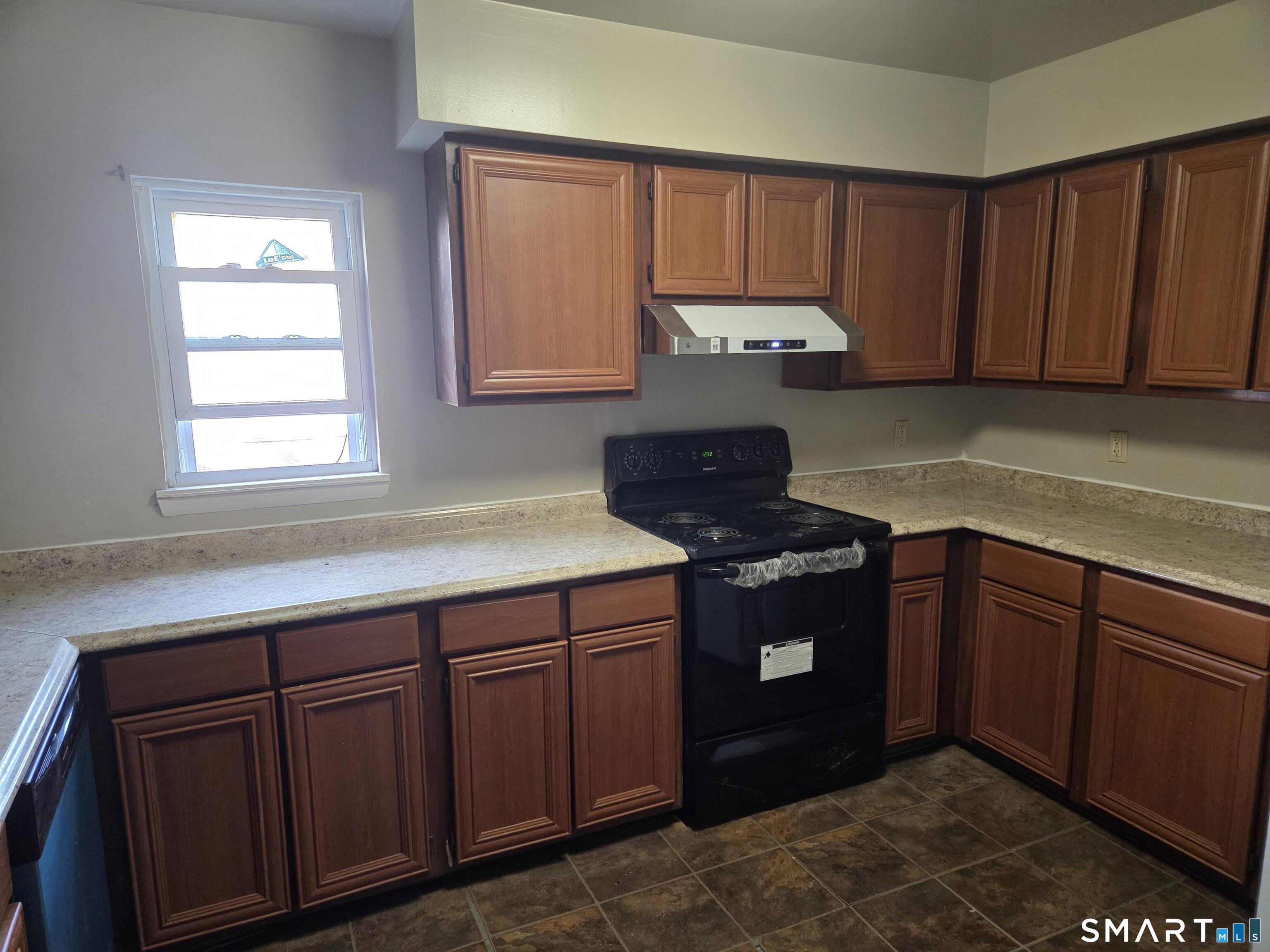 37 Greenwich Avenue APT 1-12