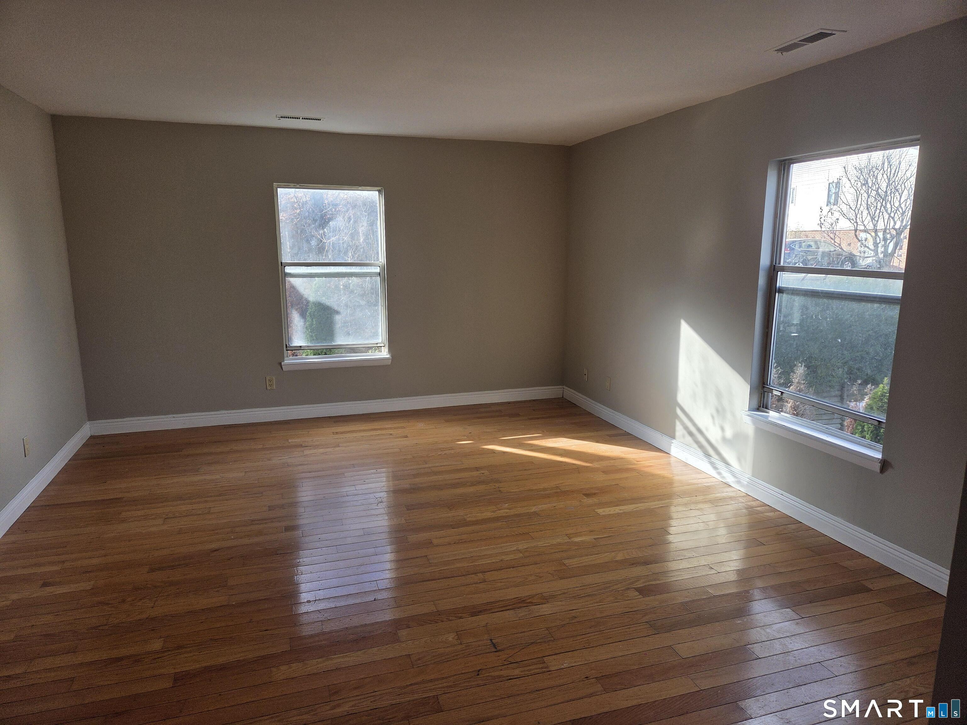 37 Greenwich Avenue APT 1-12