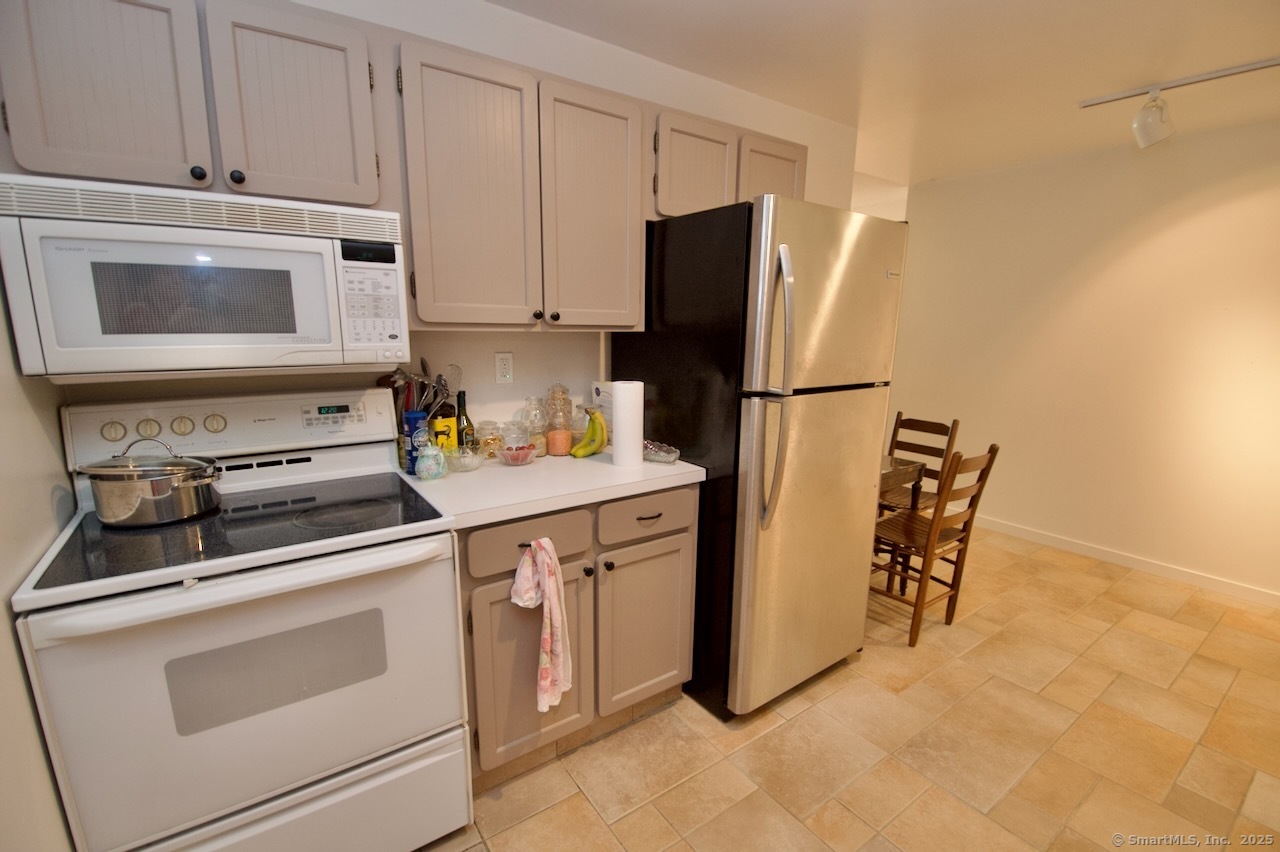 201 College Street #11, Middletown, Connecticut image 14