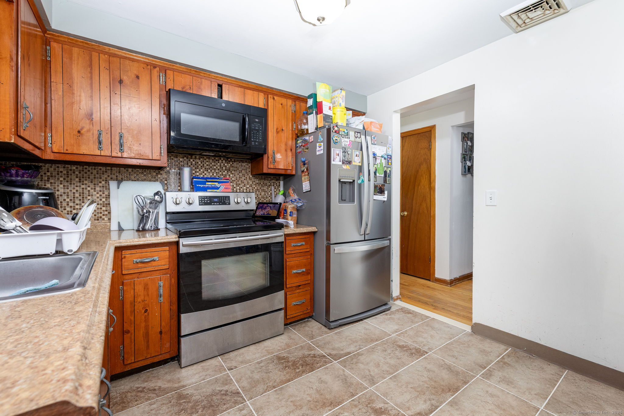 47 Graveline Avenue, Meriden, Connecticut image 2